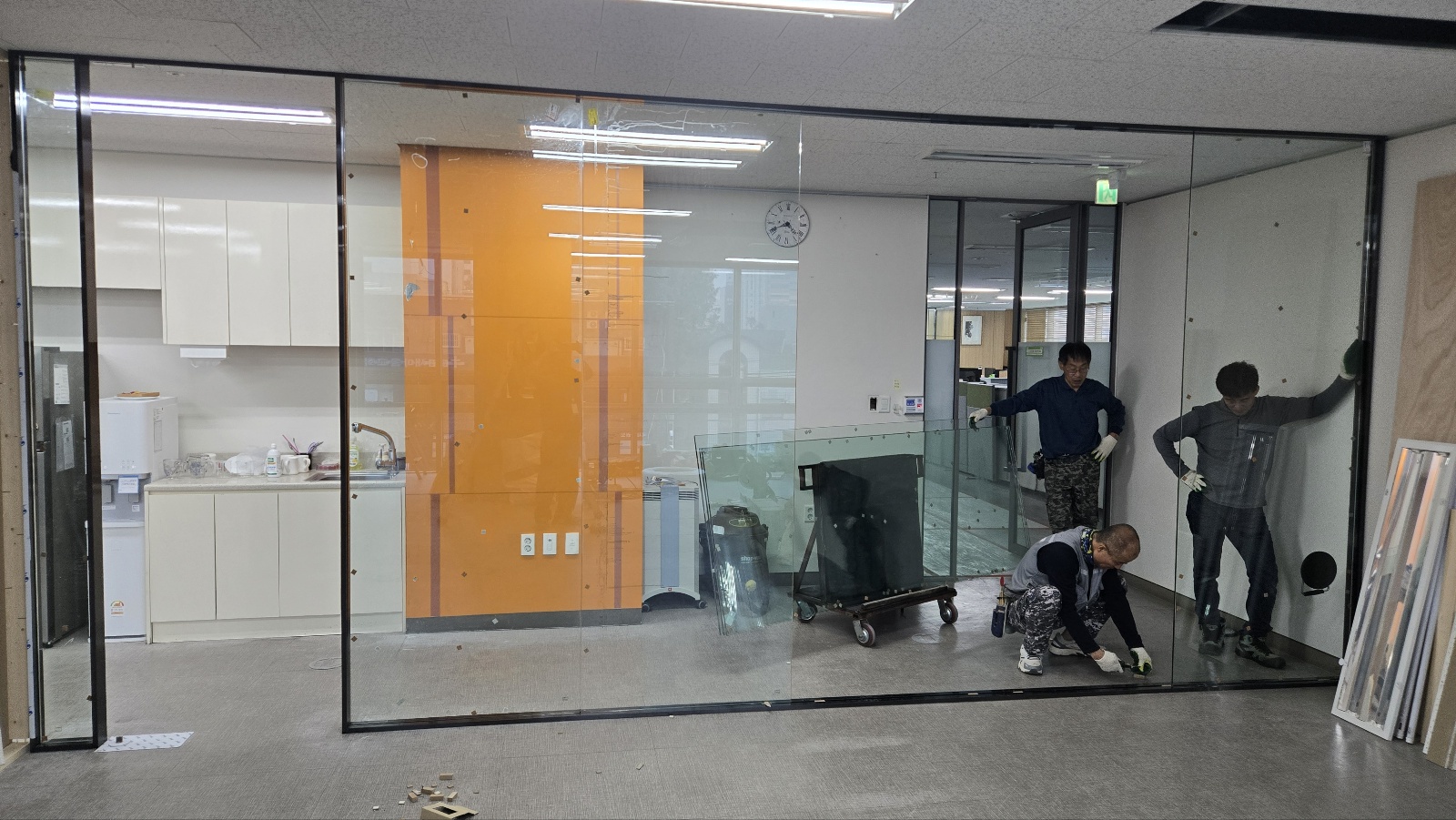 라운지 공사 진행 2