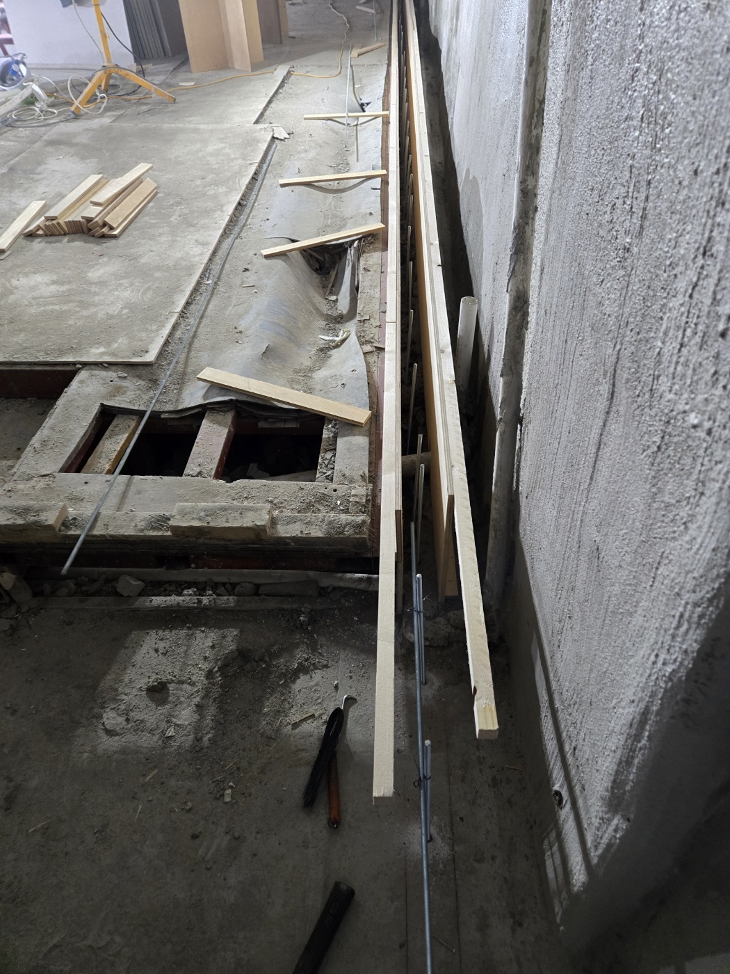 좌측벽체 콘크리트 균열 누수 현장