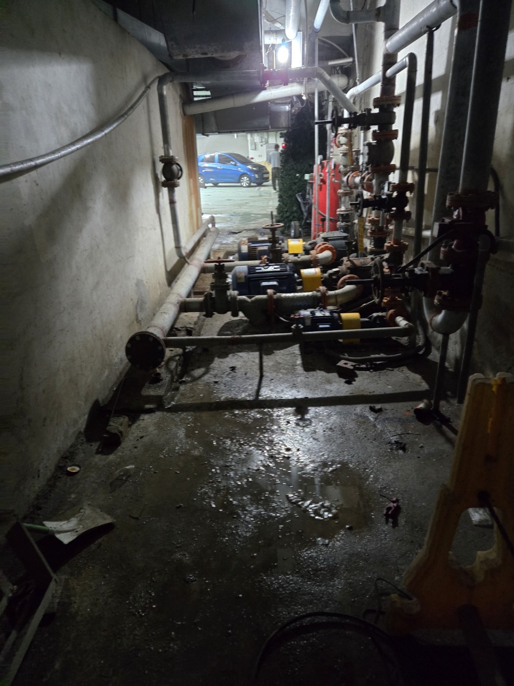 지하3층 기계실 PVC배수유도 바닥판 설치